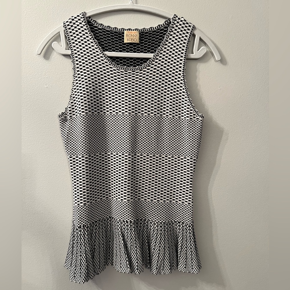Torn by Ronny Kobo, Sleeveless Top, Large